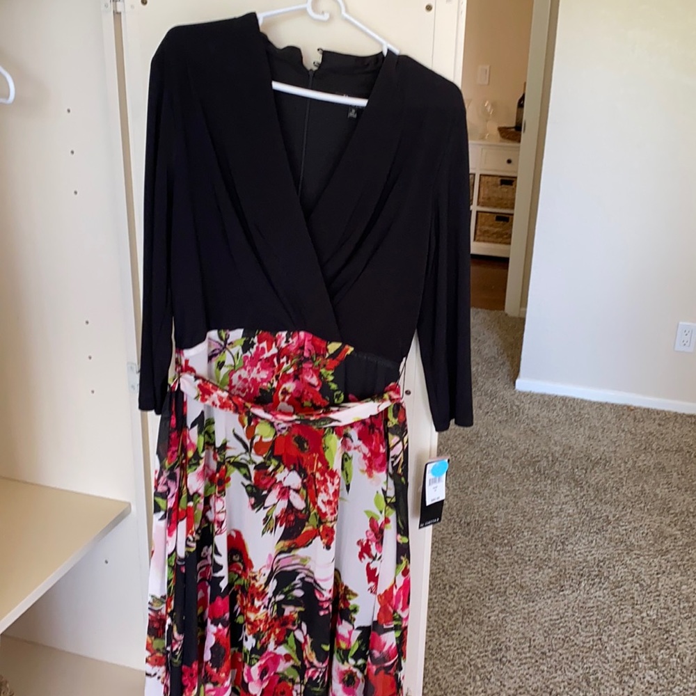 Beautiful black and floral gown!